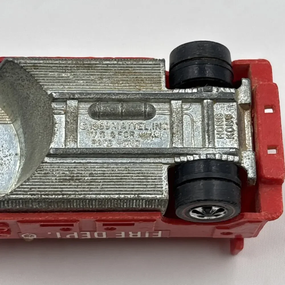 Hot Wheels Redline The Heavyweights RED FIRE TRUCK ENGINE 1969